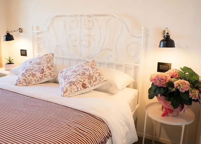 住宿加早餐酒店 La Trave 3*